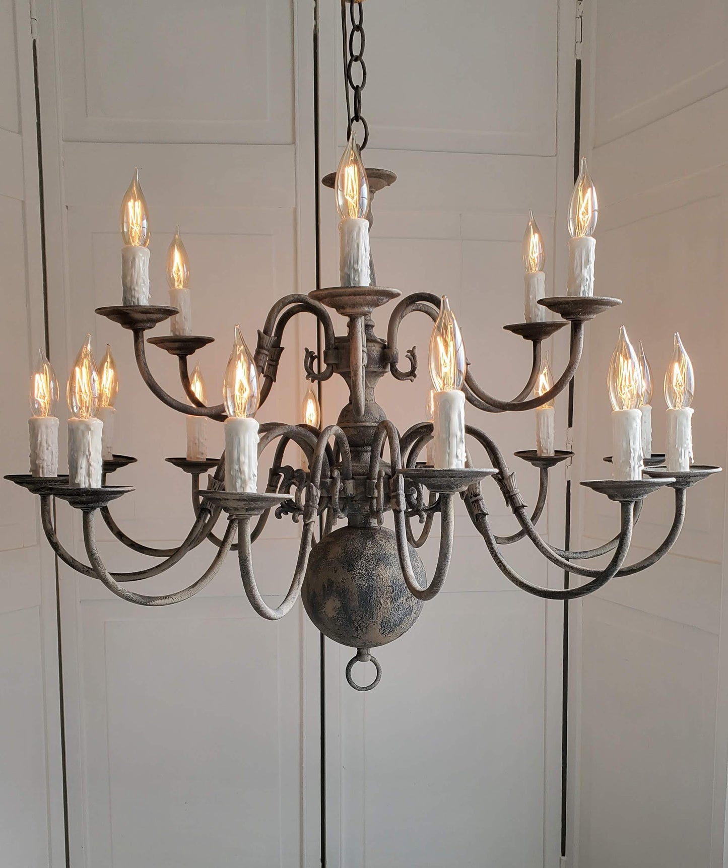 SOLD- Chandelier Vintage "Olde World" Bespoke 18-light (LOCAL PICKUP)